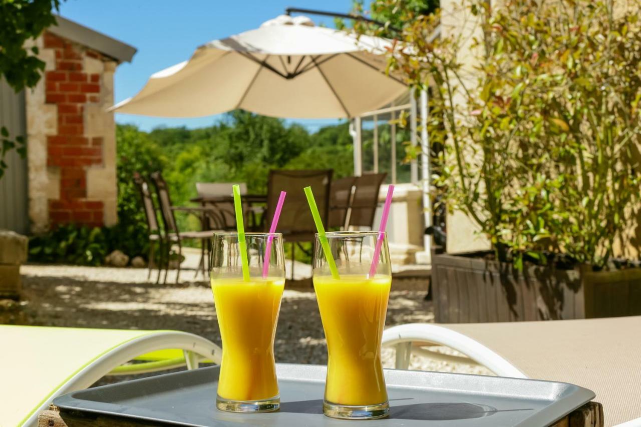 Maison Qui S'Y Frotte S'Y Pique Robert-Espagne Екстер'єр фото