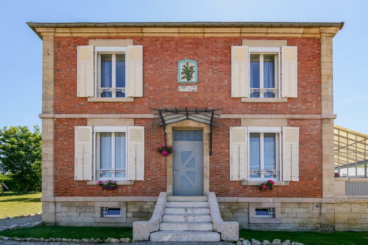 Maison Qui S'Y Frotte S'Y Pique Robert-Espagne Екстер'єр фото